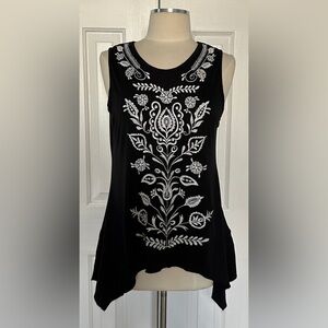 Knapp Studio Black Embroidered Sleeveless Tunic Top Asymmetrical Hem Size L